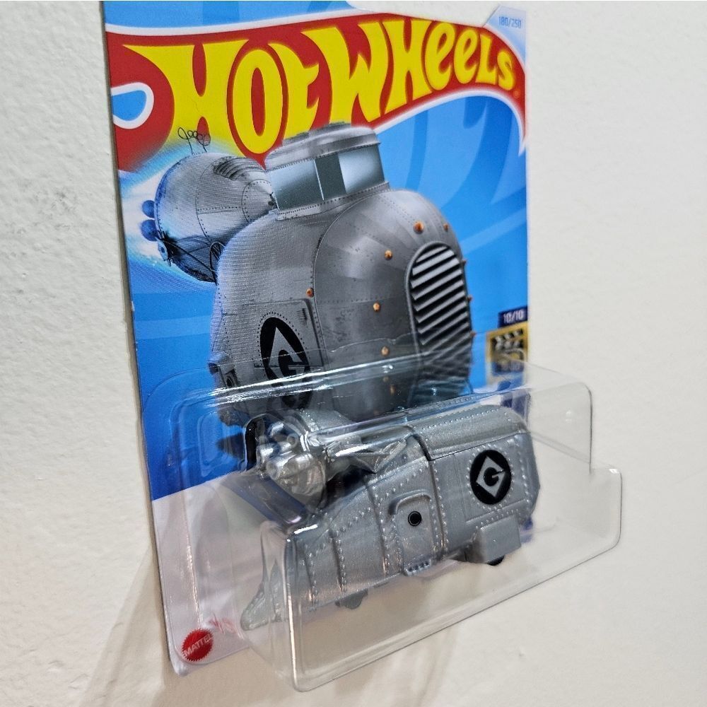 Hotwheels Despicable Me Grumobile - Picture 3 of 6